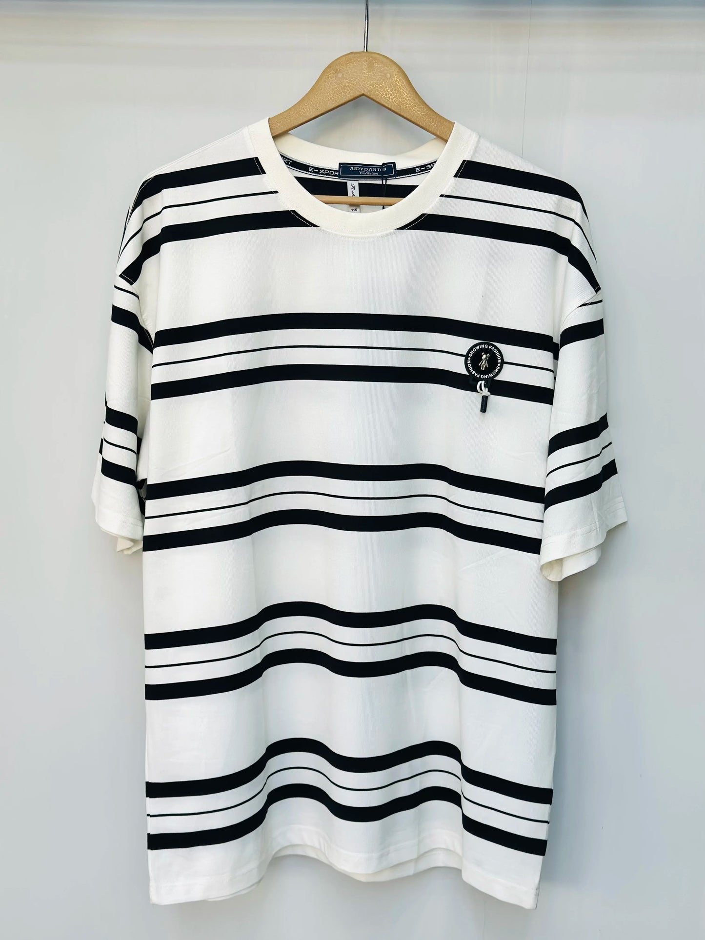 The Horizon Box Tee: Linear Streetwear Essential