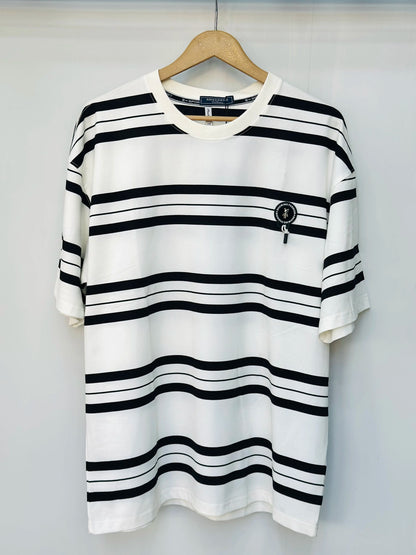The Horizon Box Tee: Linear Streetwear Essential